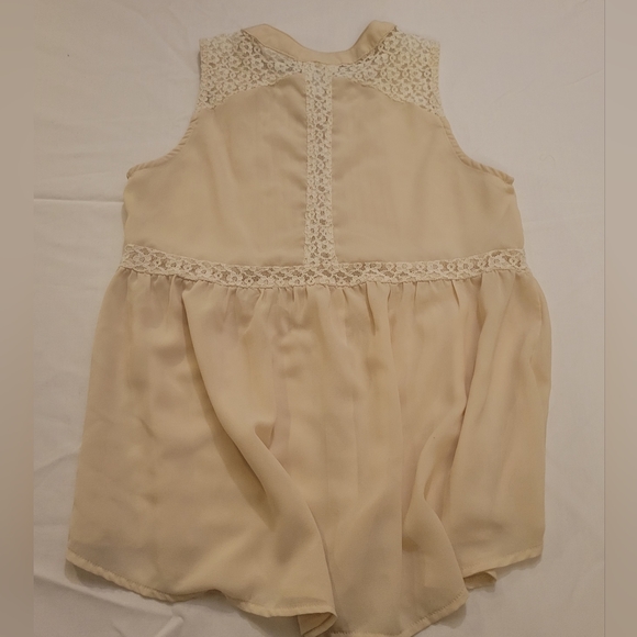 💵3/$20 Vintage Lace Embellished Sleeveless Tank. Size Small - Picture 6 of 14